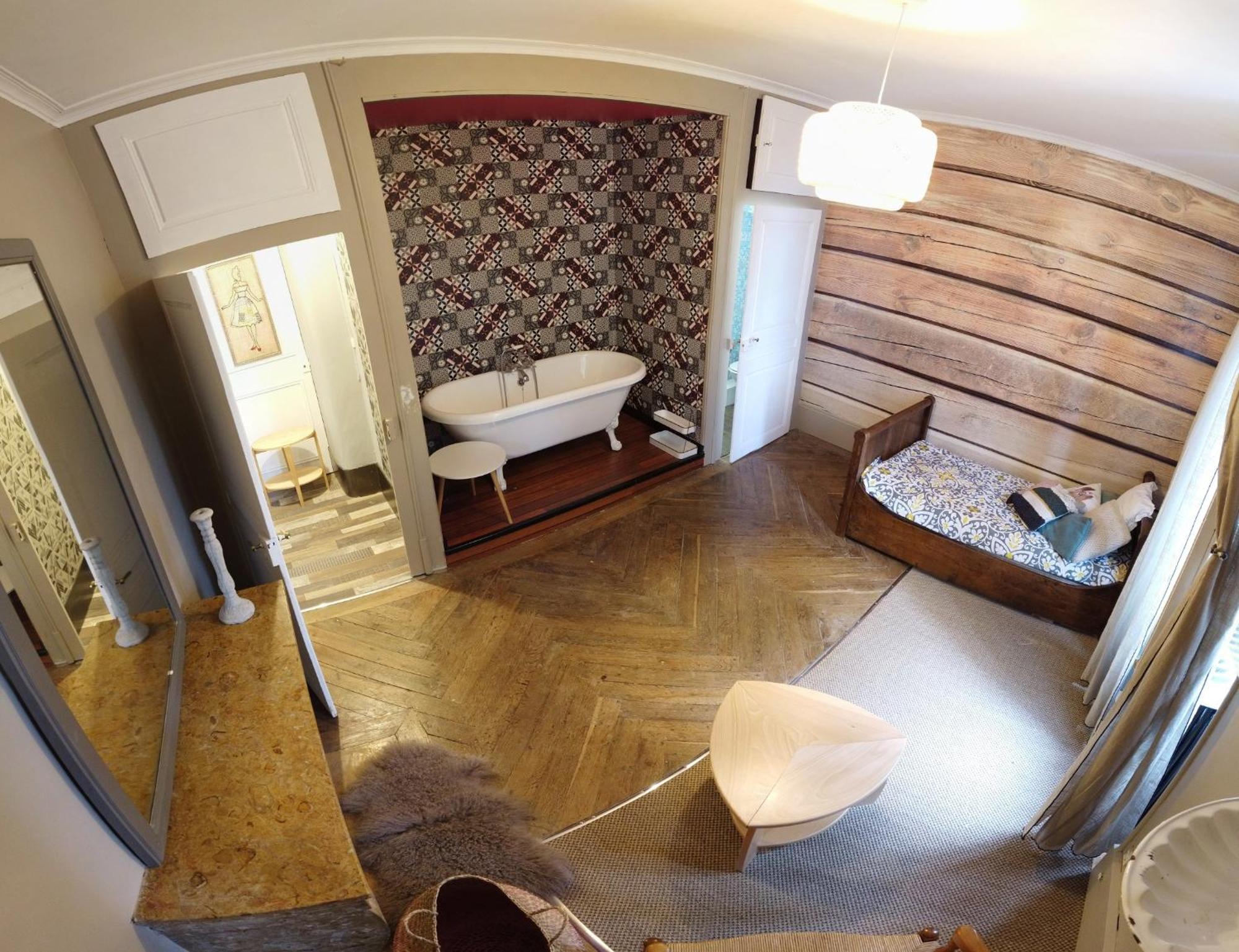 Bed & Breakfast Le Cedre Bleu - *