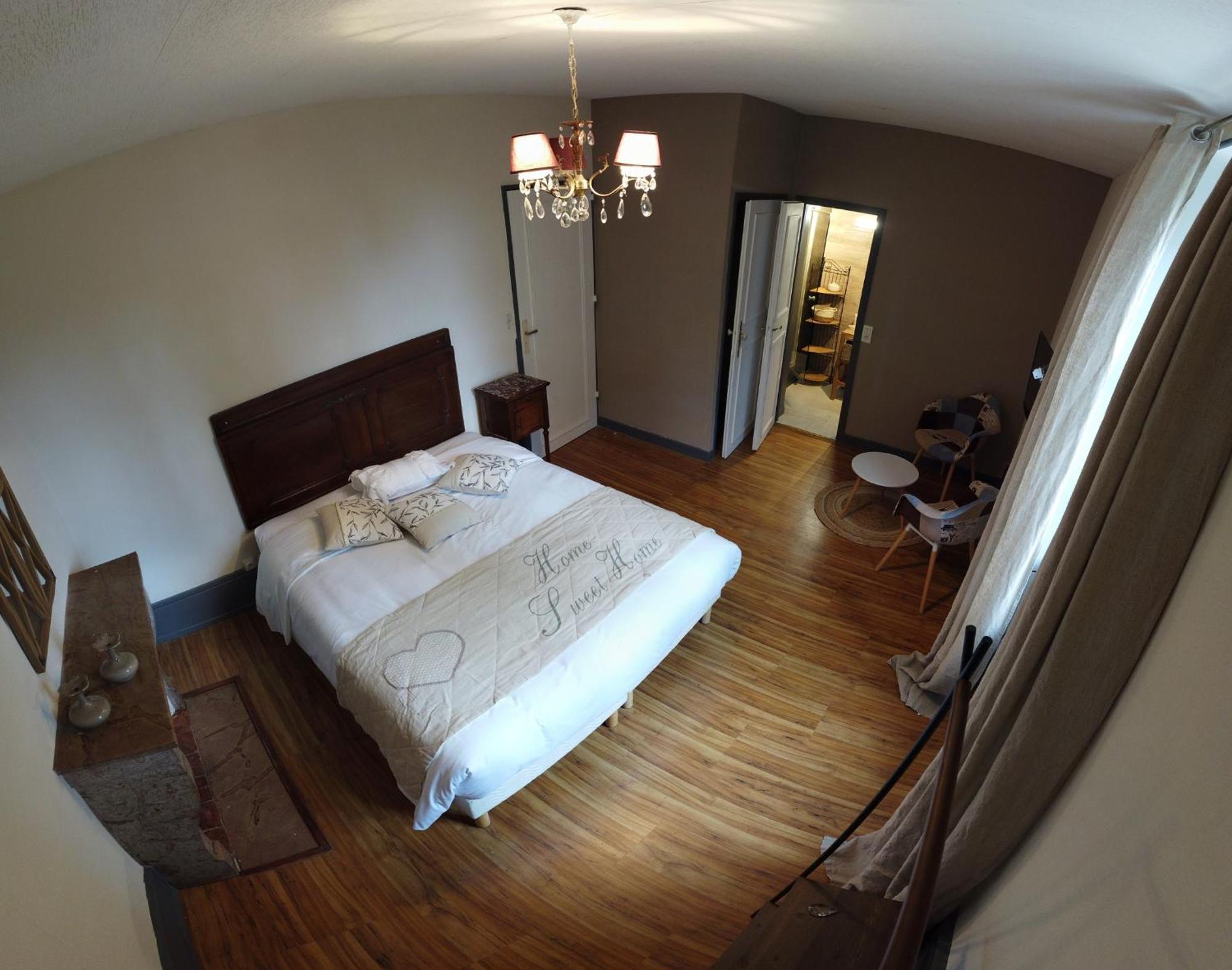 Le Cedre Bleu - Bed & Breakfast