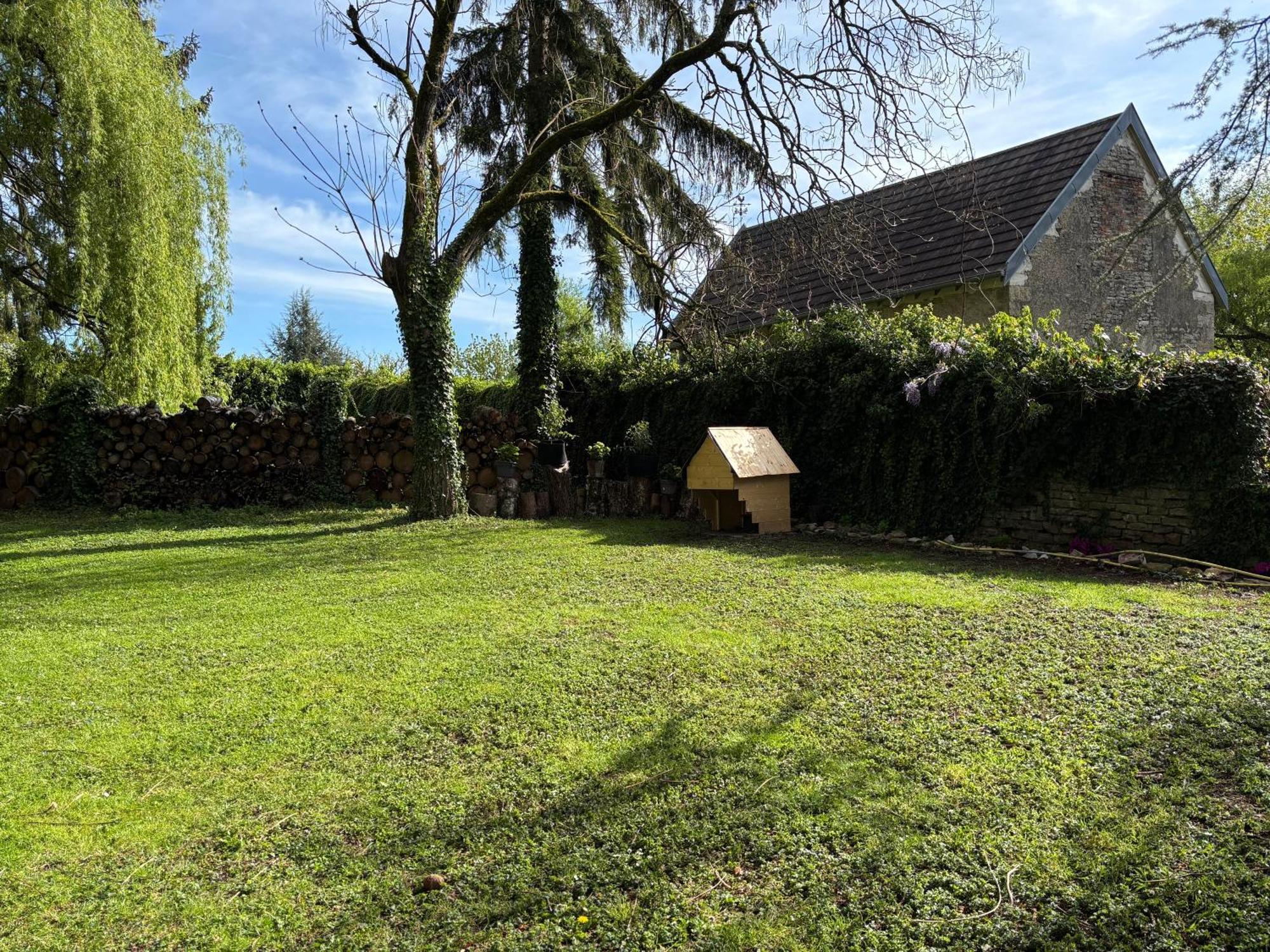 Frühstückspension Le Cedre Bleu - Chatenois (Jura)